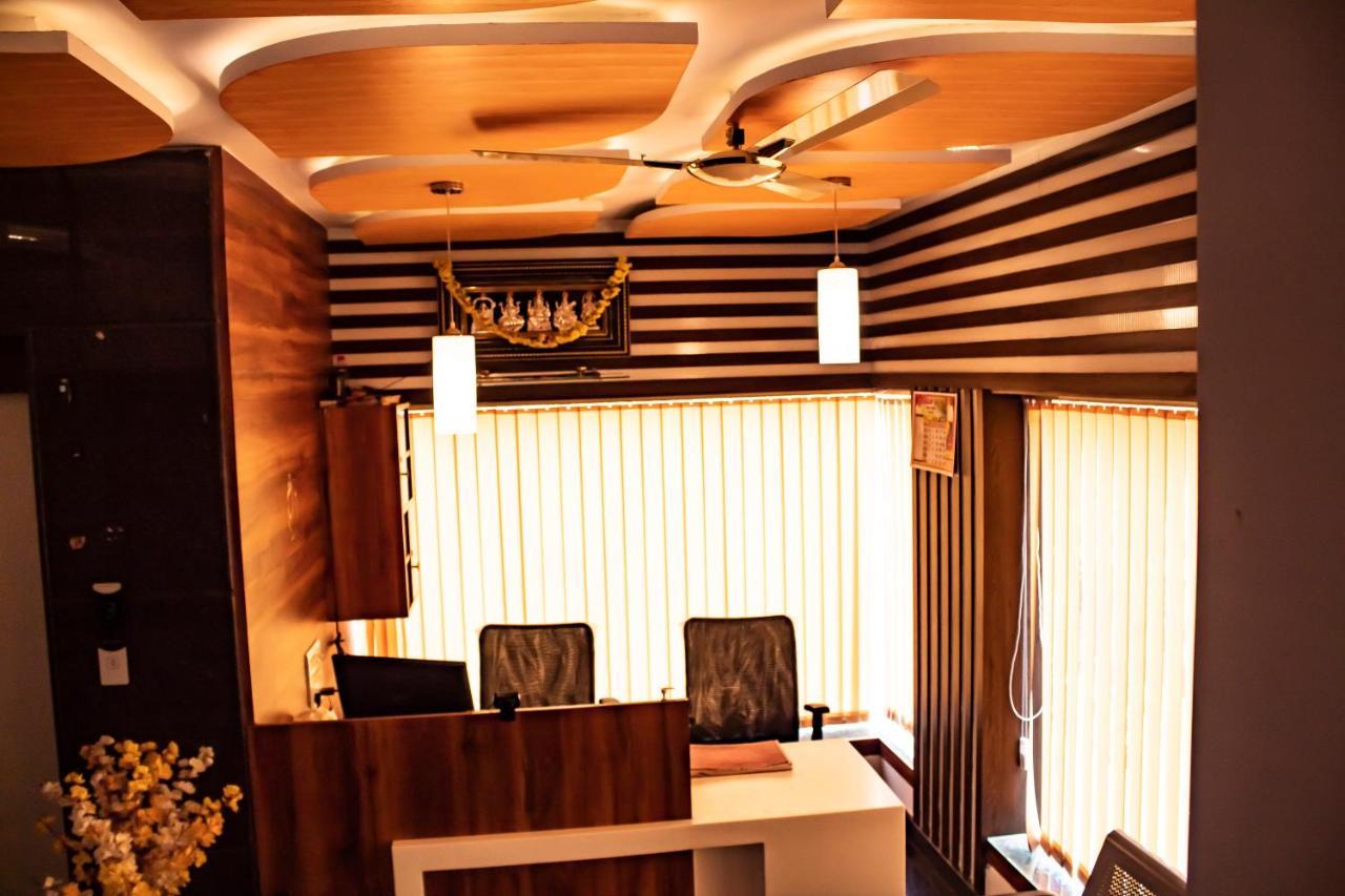 Hotel Royal Suites Bangalore Bagian luar foto