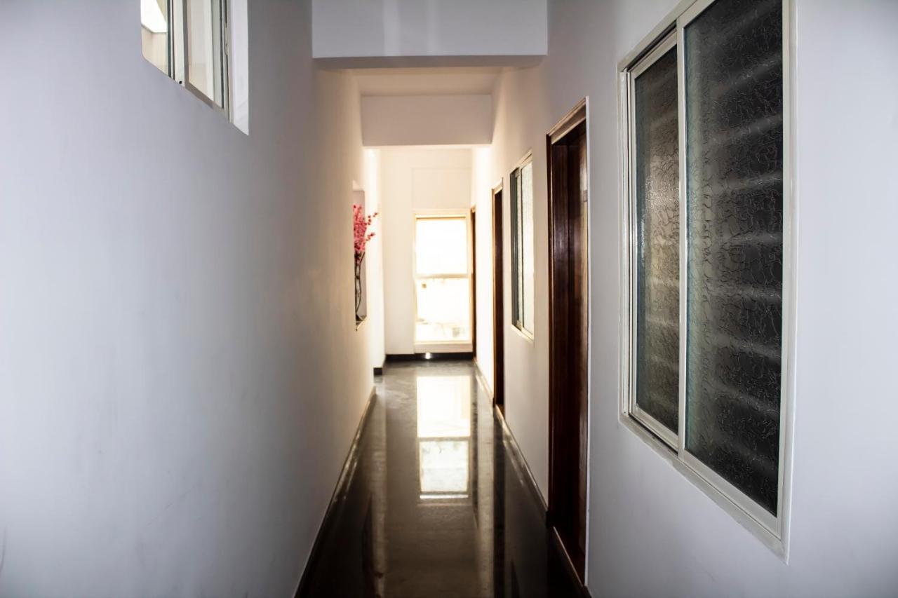 Hotel Royal Suites Bangalore Bagian luar foto